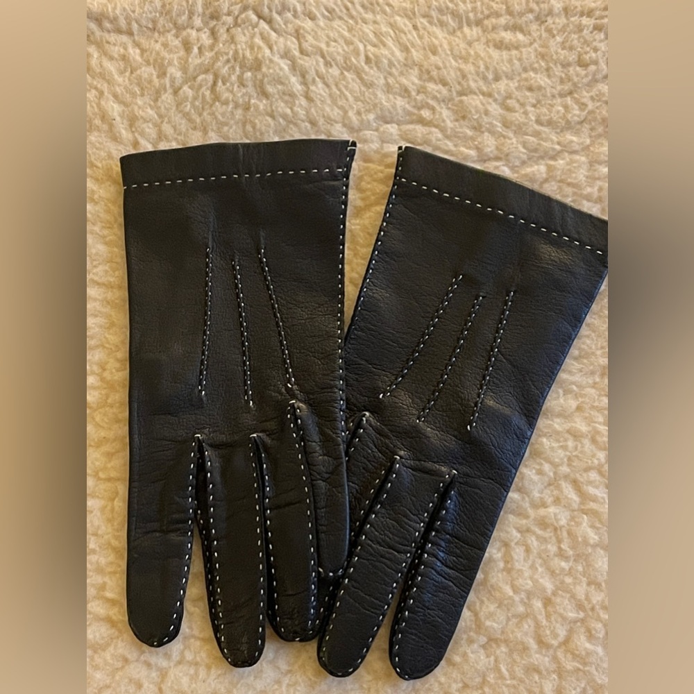 Carolina Amato Gloves!!